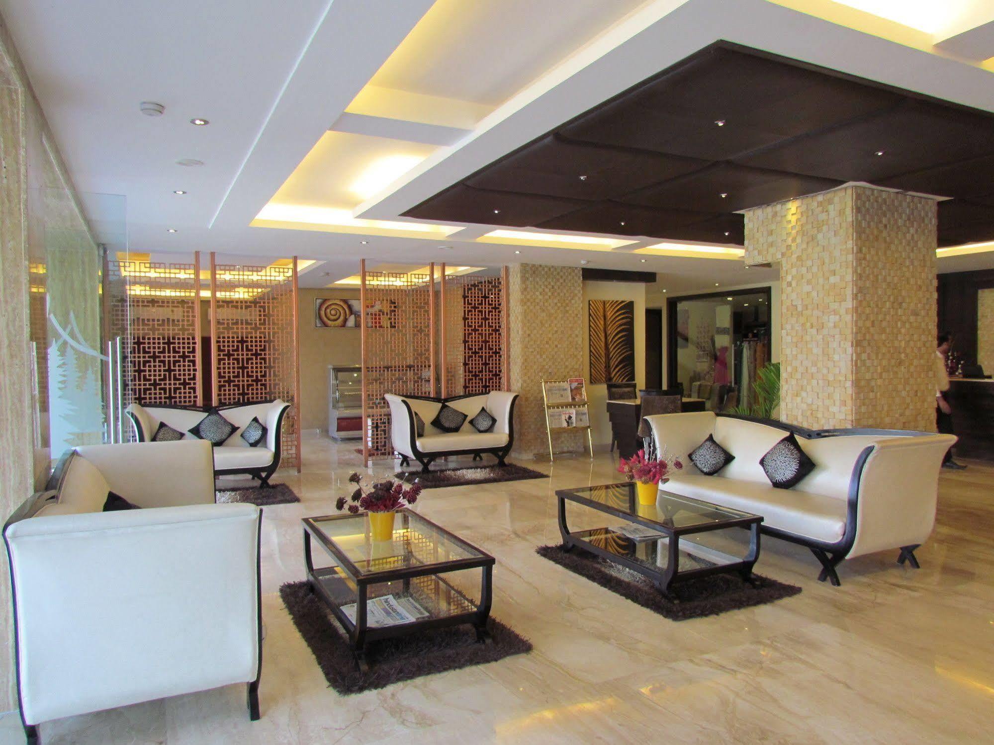 Hotel Pine Spring Wazir Bagh Srīnagar Kültér fotó